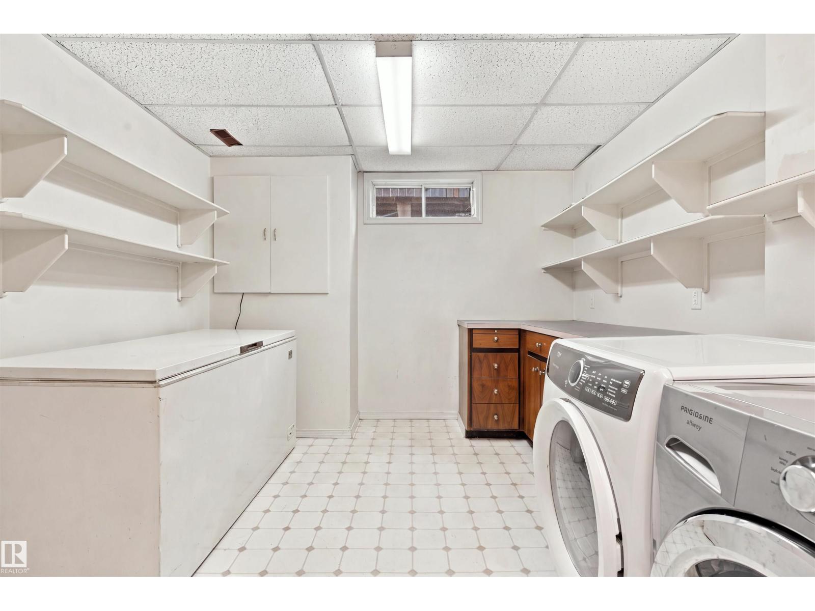 18208 99 Av Nw Property Photo 41