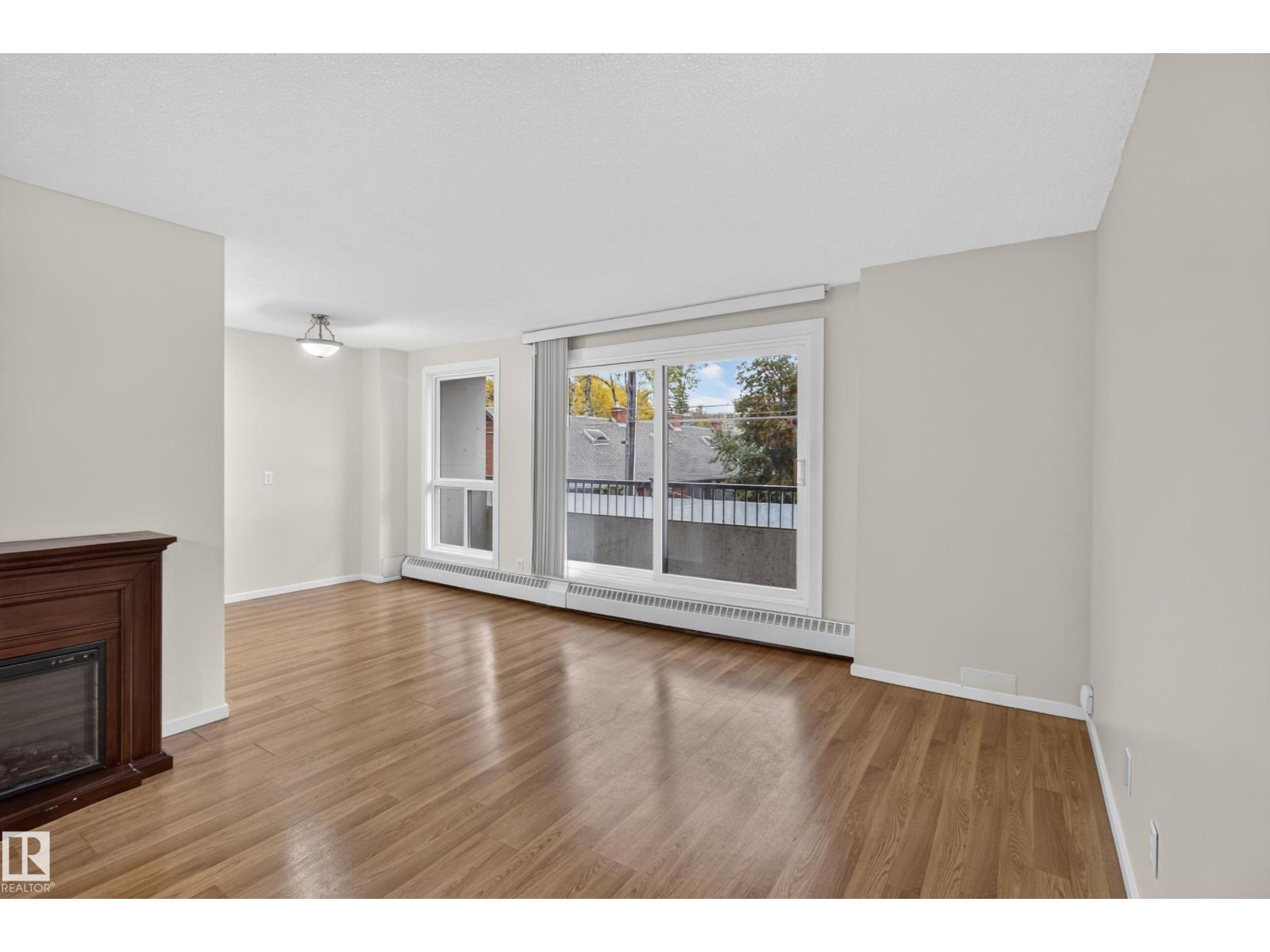 #206 10175 114 St Nw Property Photo 7