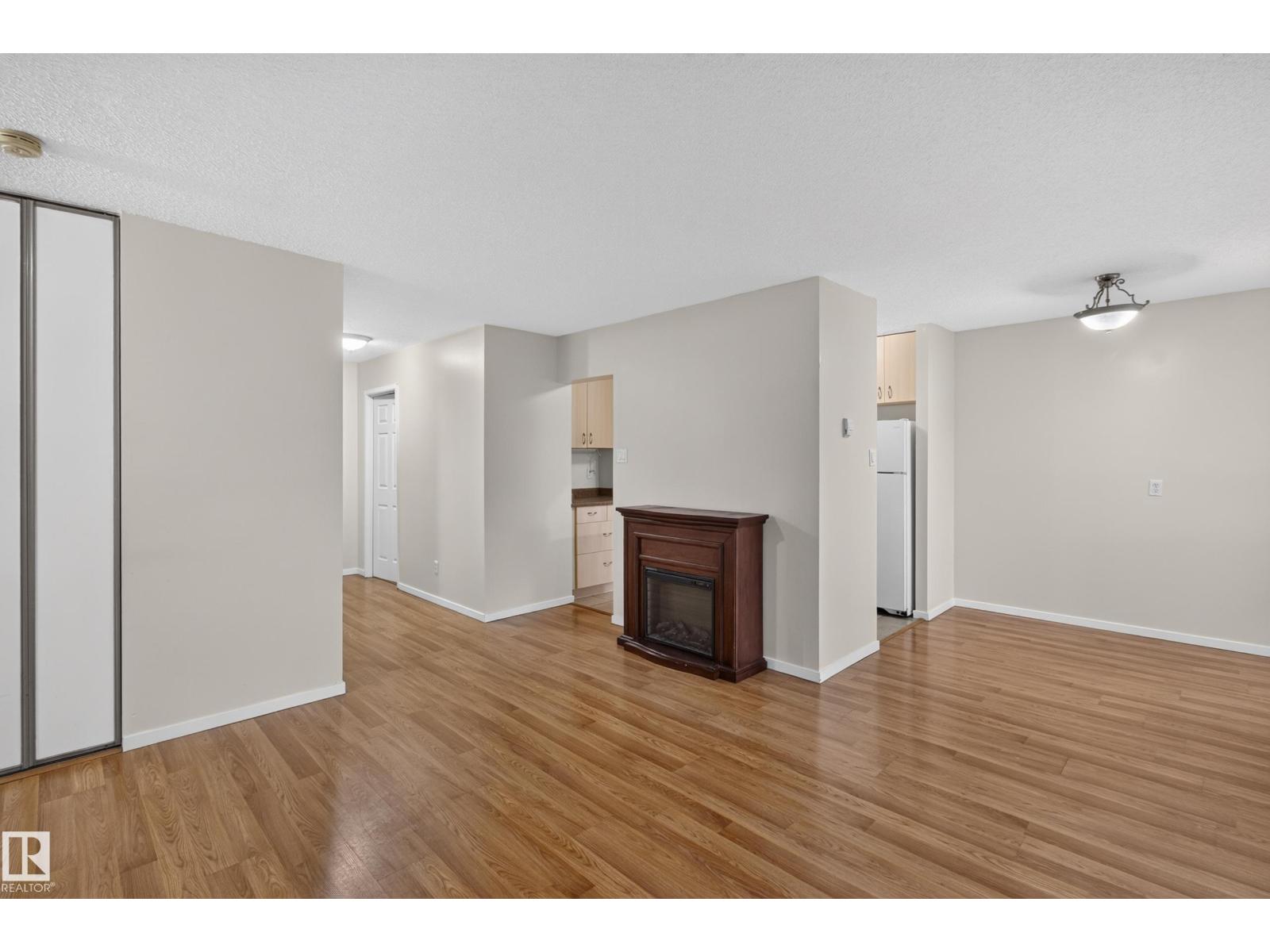 #206 10175 114 St Nw Property Photo 8