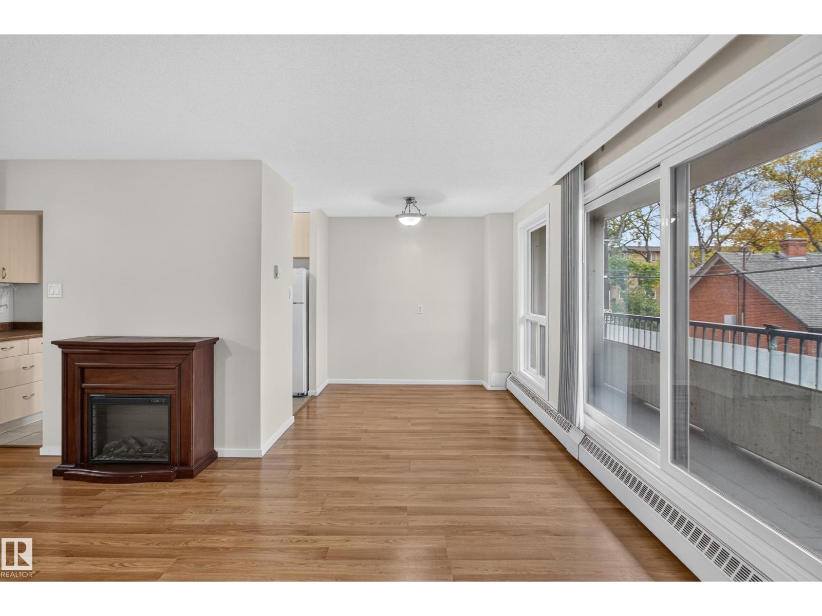 #206 10175 114 St Nw Property Photo 9