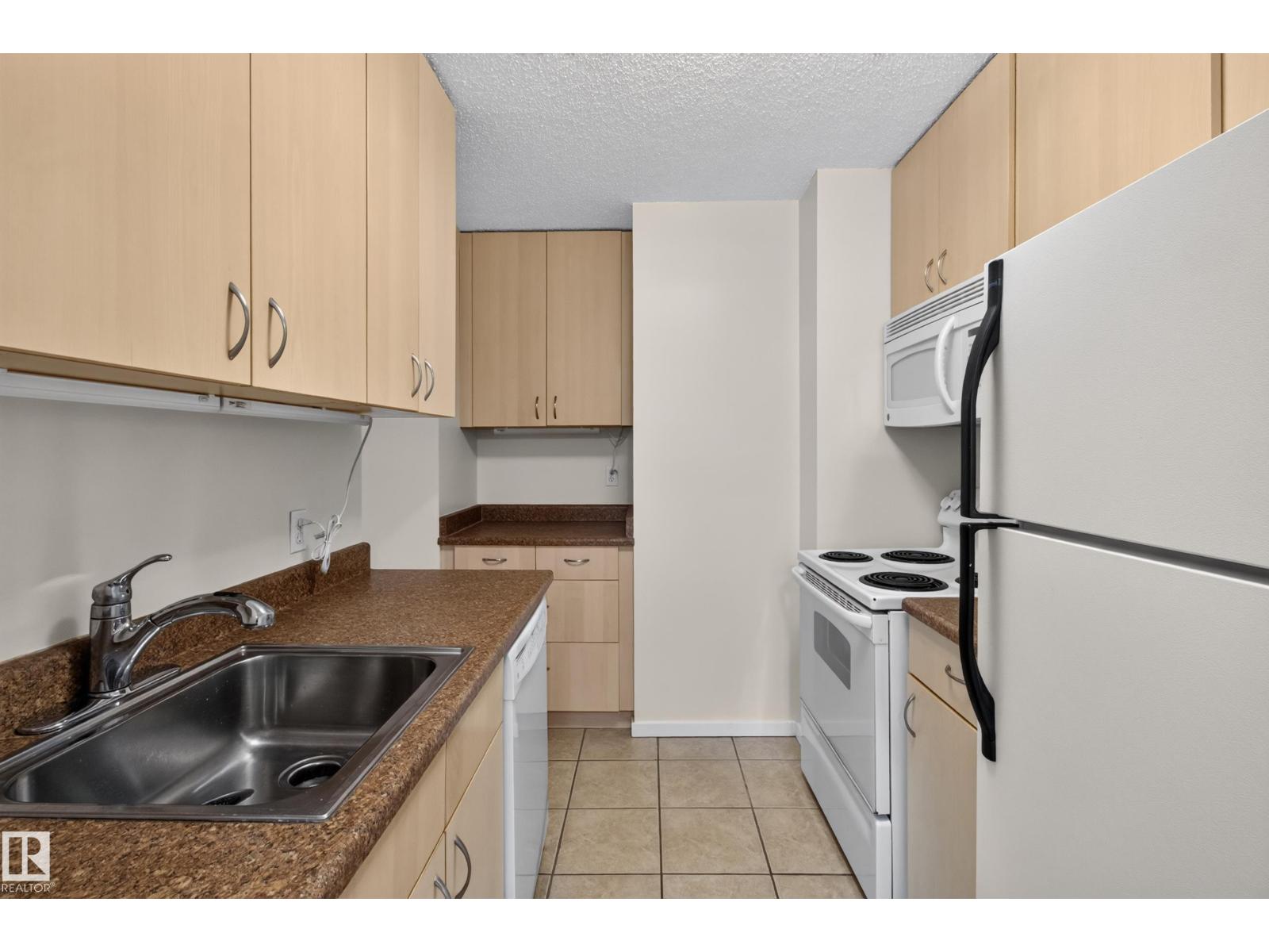 #206 10175 114 St Nw Property Photo 13