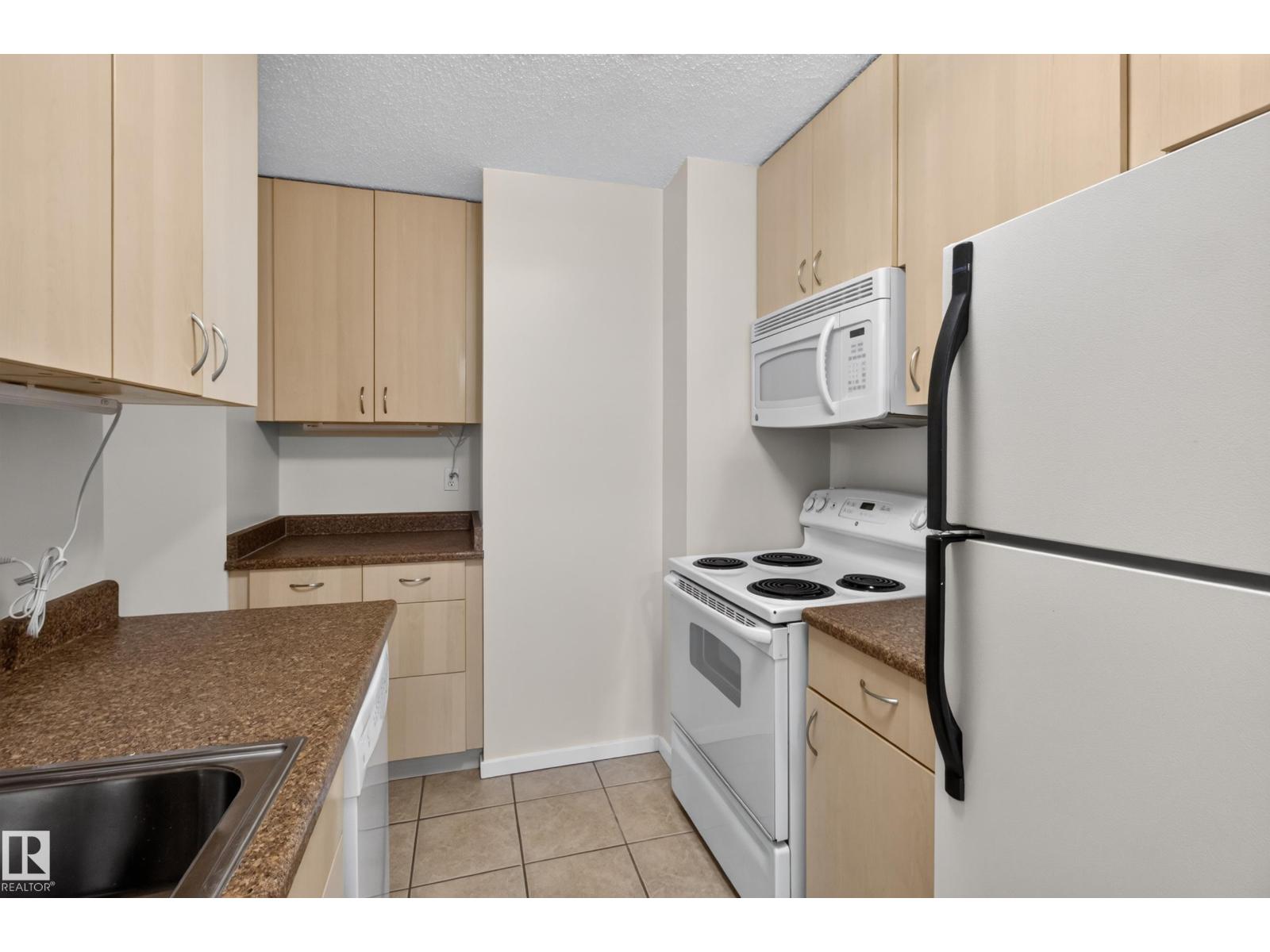 #206 10175 114 St Nw Property Photo 15