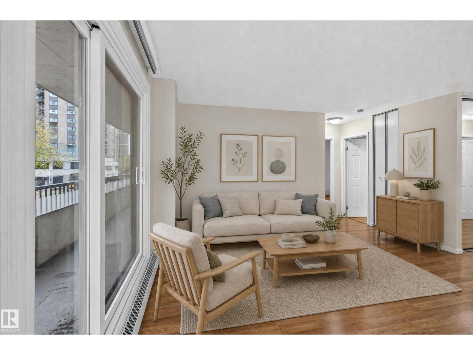 #206 10175 114 St Nw Property Photo 16