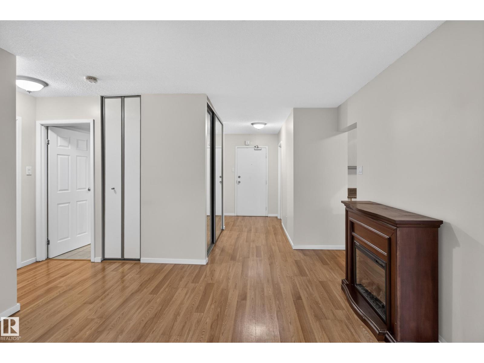 #206 10175 114 St Nw Property Photo 18