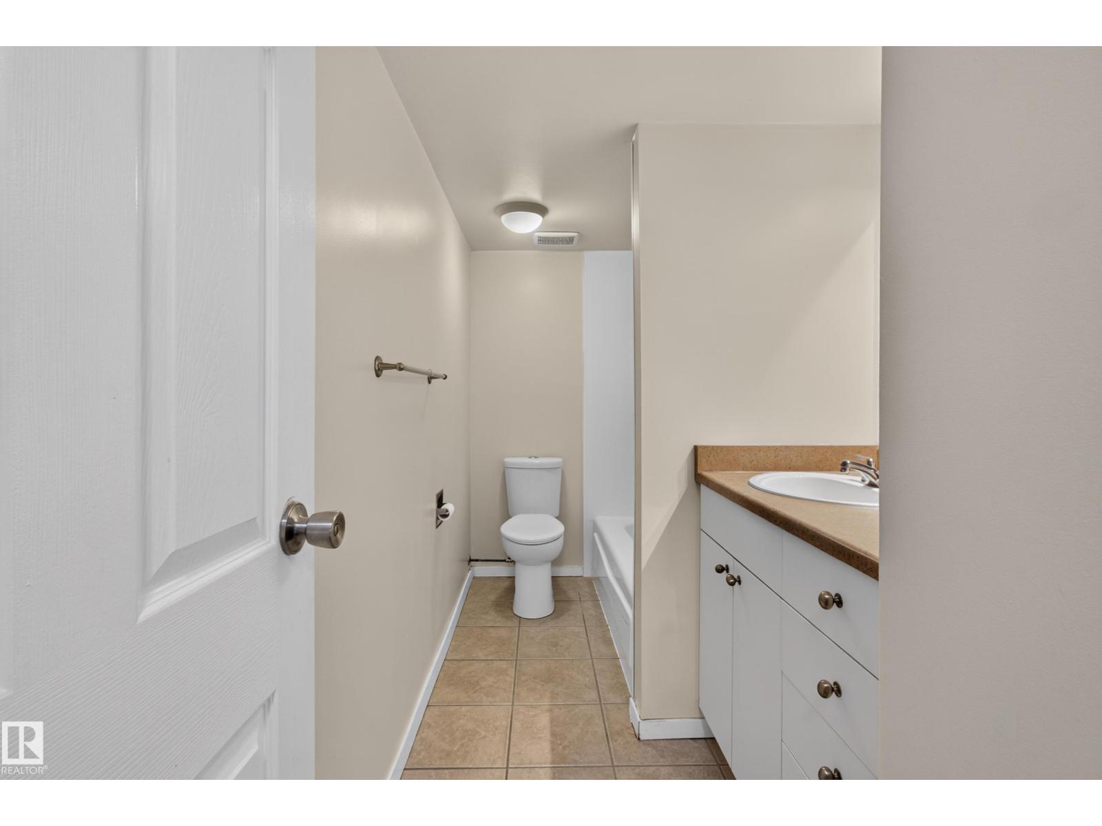 #206 10175 114 St Nw Property Photo 20
