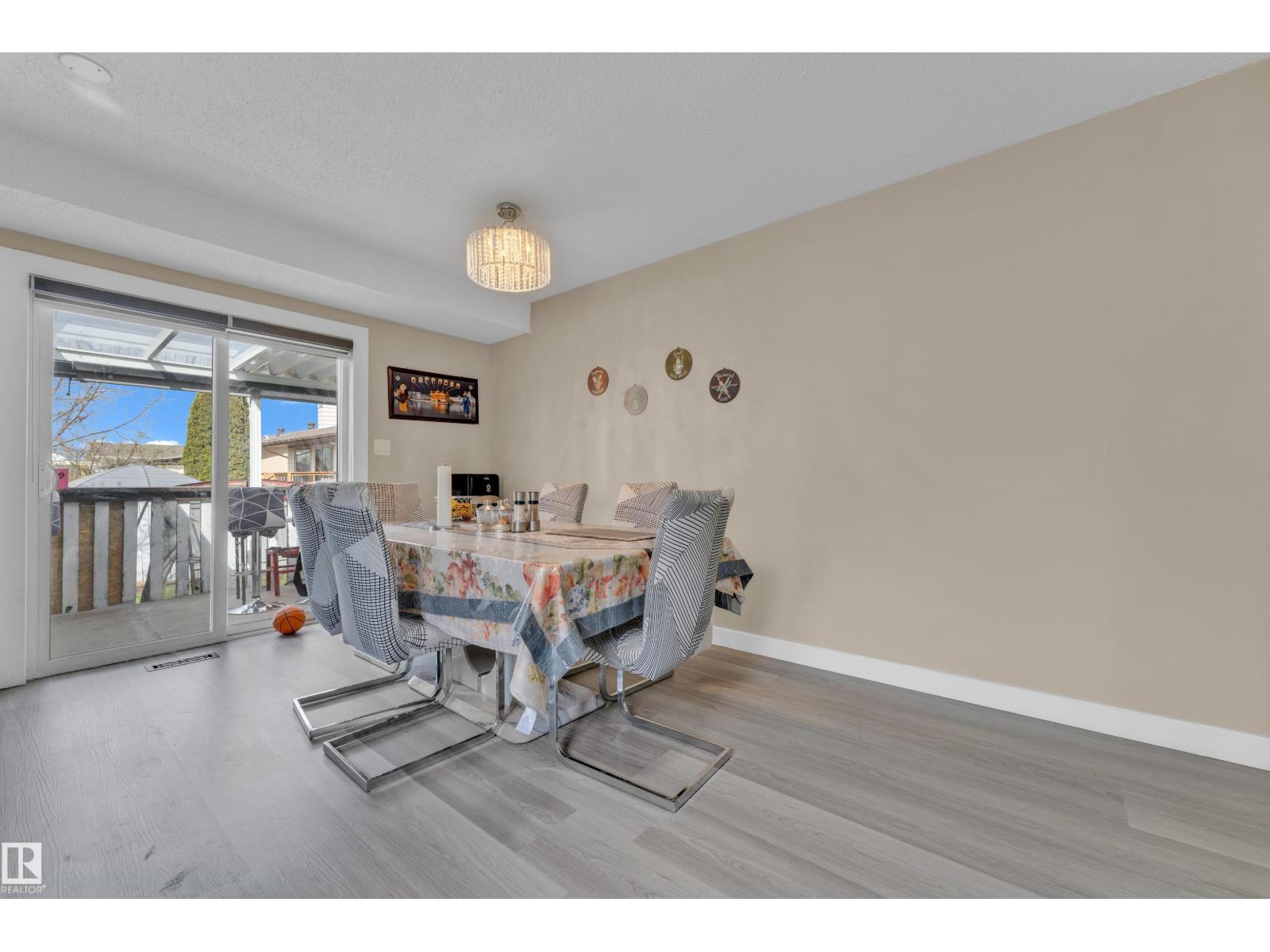 2416 35 St Nw Property Photo 11