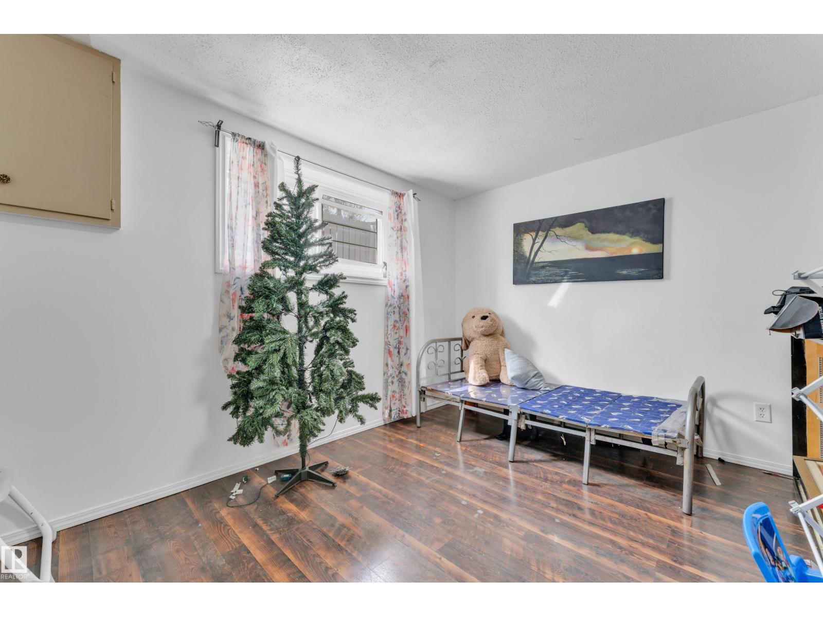 2416 35 St Nw Property Photo 26