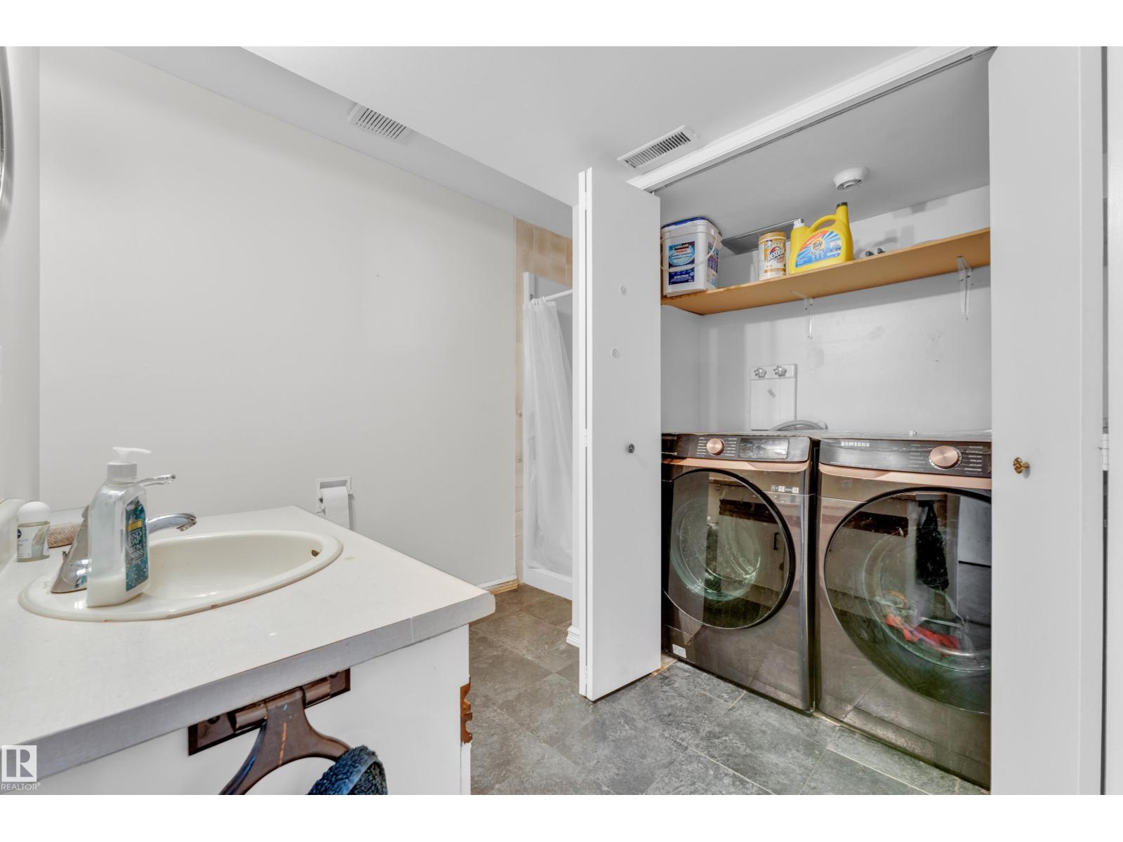2416 35 St Nw Property Photo 27