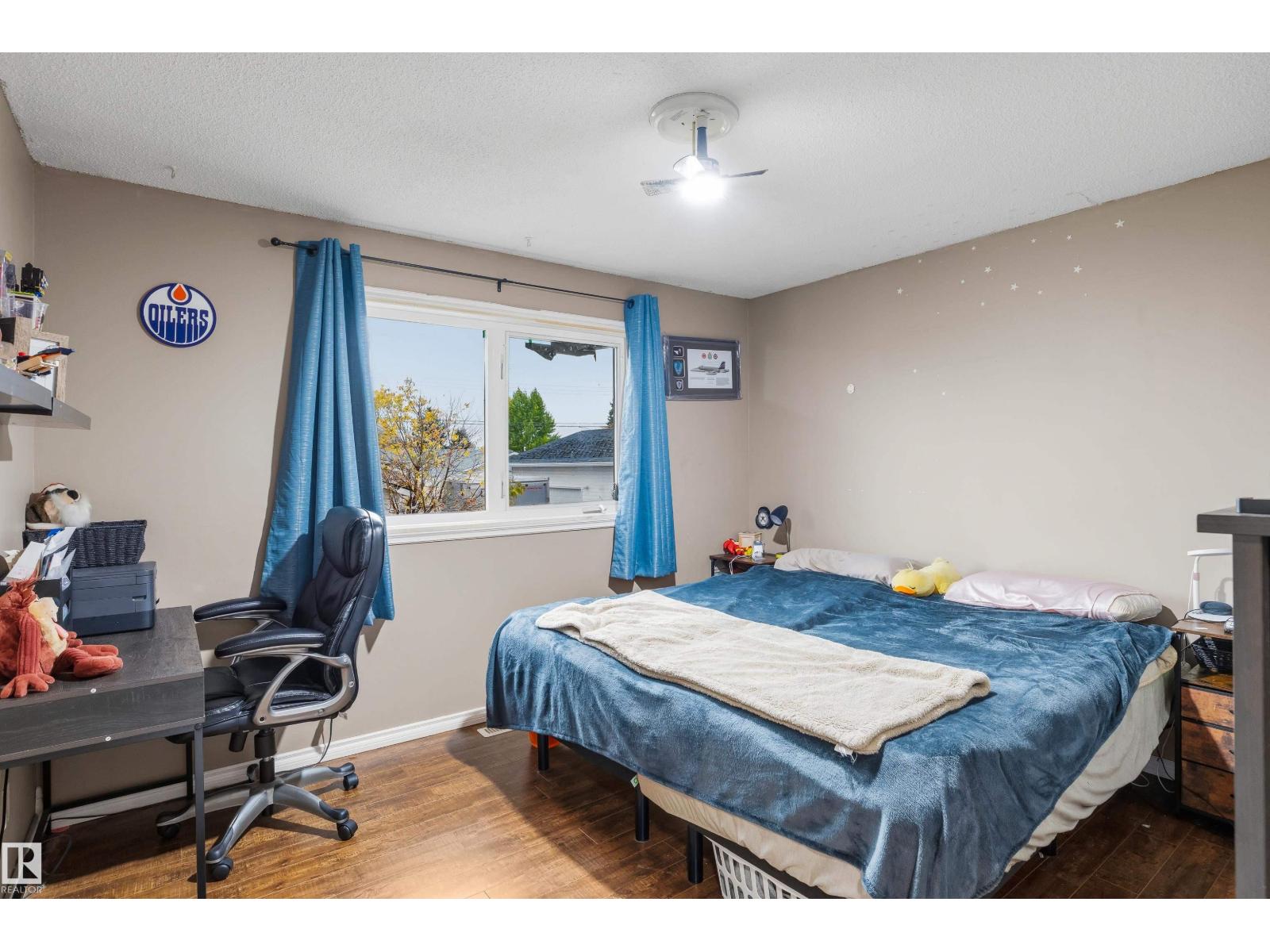 5014 45 St Property Photo 13