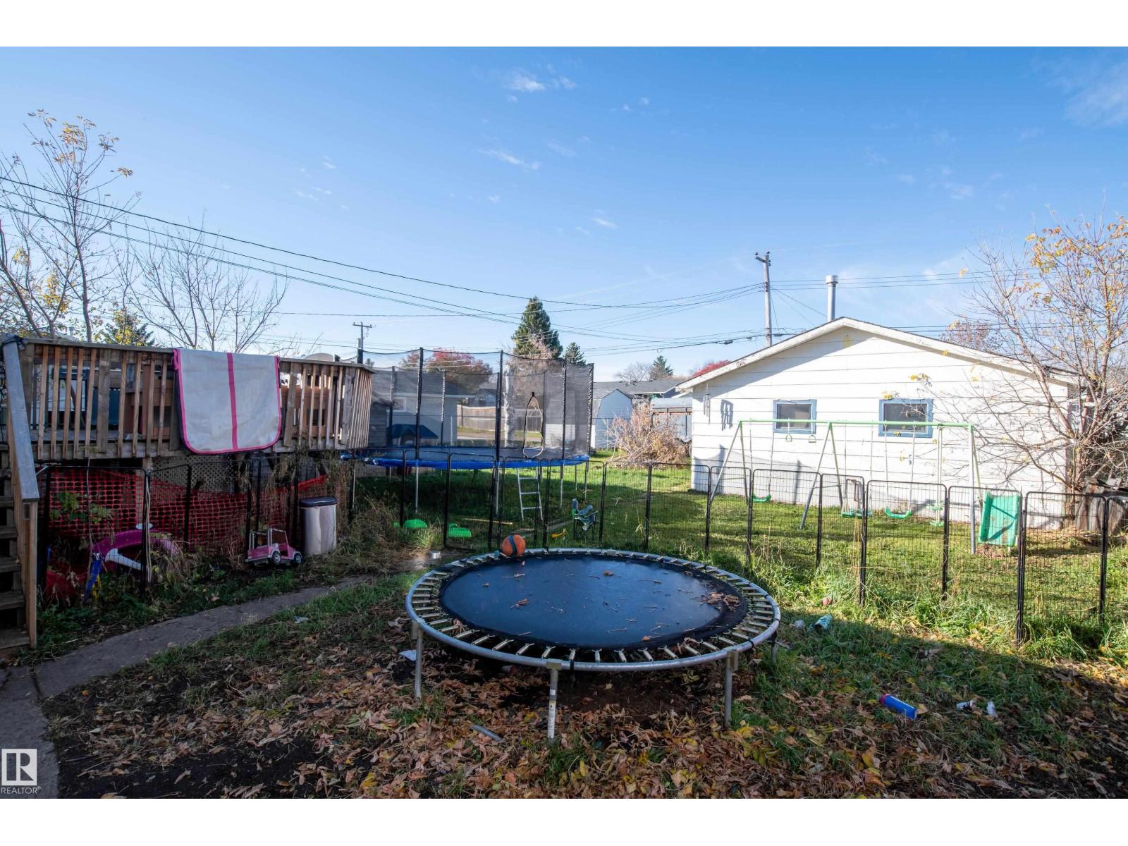 5014 45 St Property Photo 27