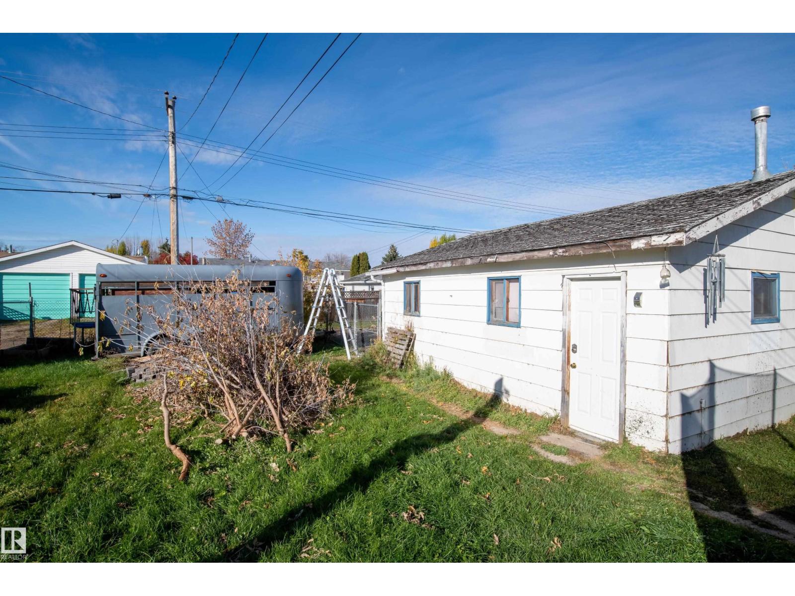 5014 45 St Property Photo 30
