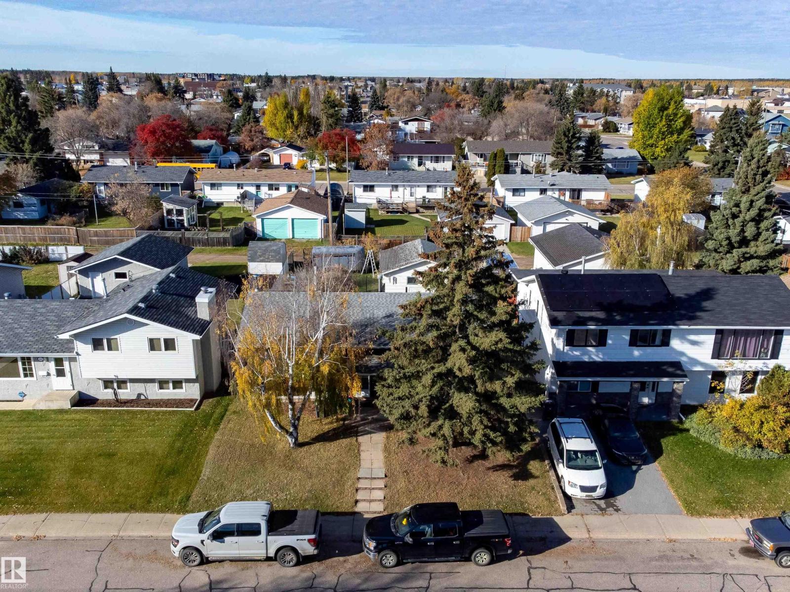 5014 45 St Property Photo 32