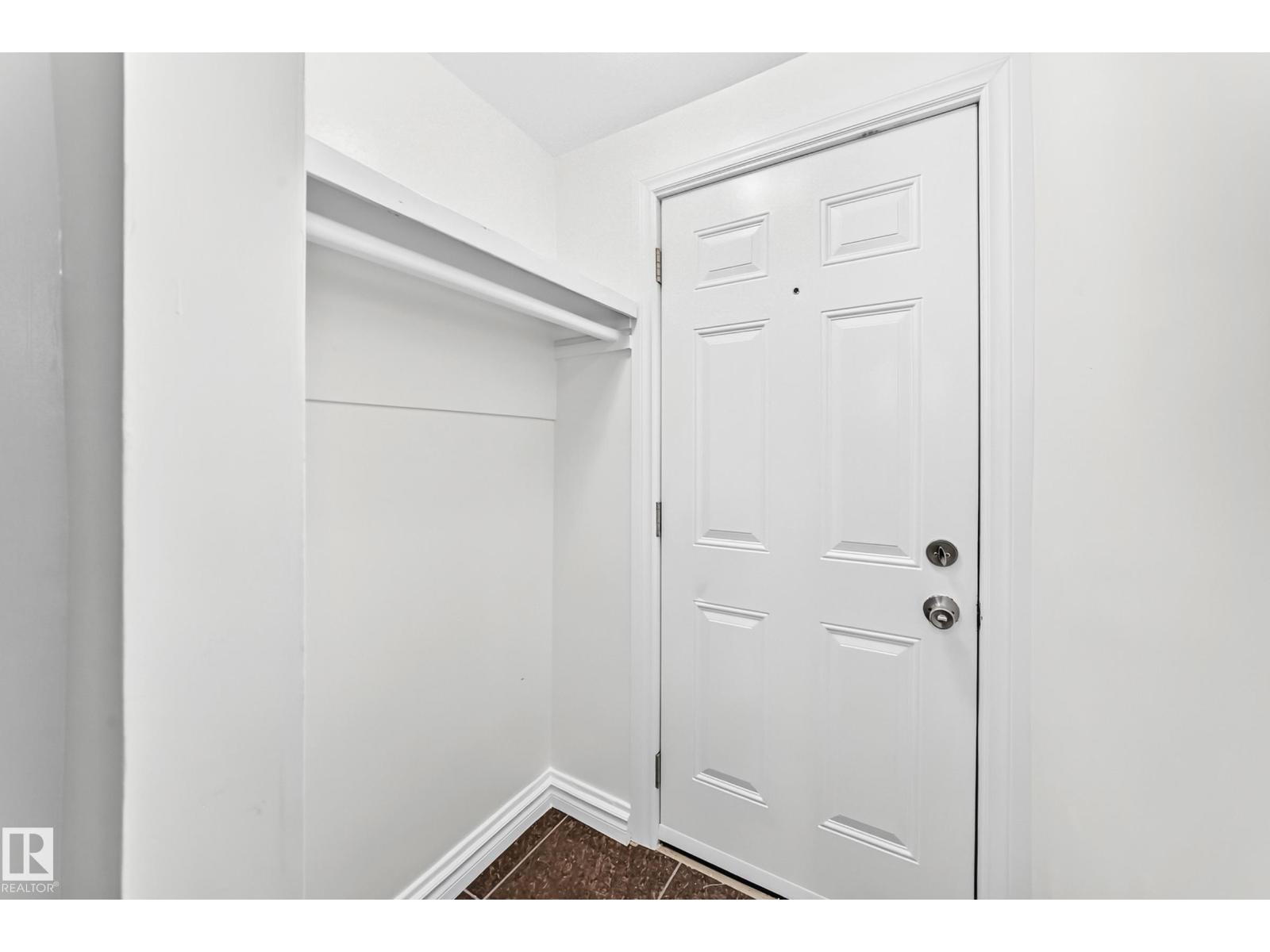 11014 95 St Nw Property Photo 5