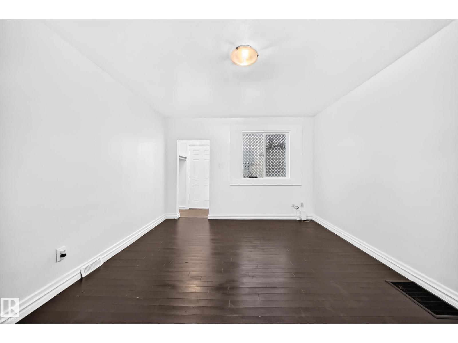 11014 95 St Nw Property Photo 13