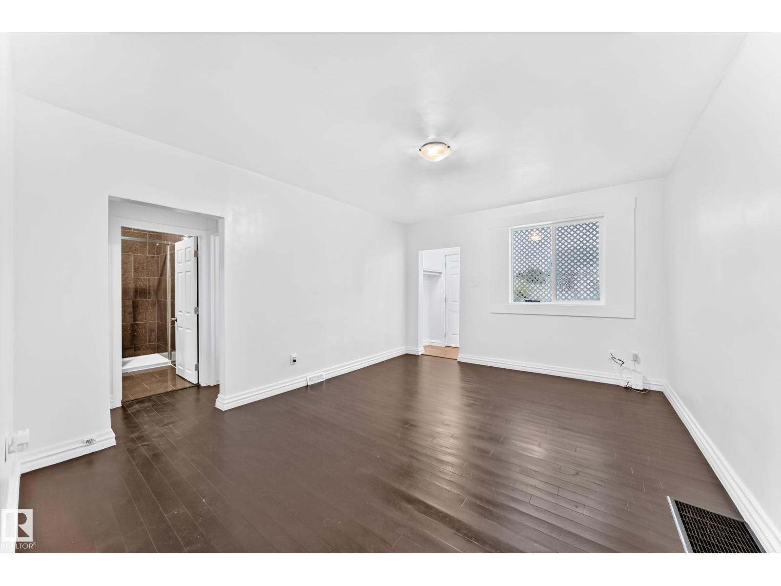 11014 95 St Nw Property Photo 14