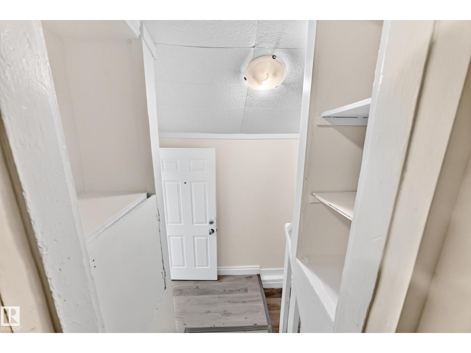 11014 95 St Nw Property Photo 21