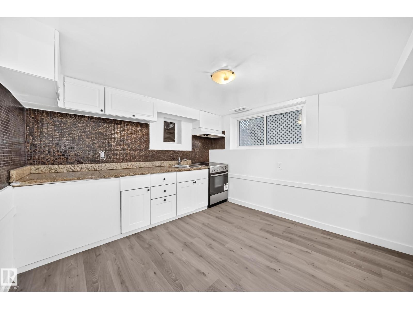 11014 95 St Nw Property Photo 24