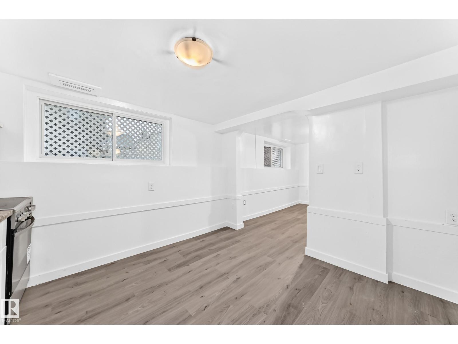 11014 95 St Nw Property Photo 27