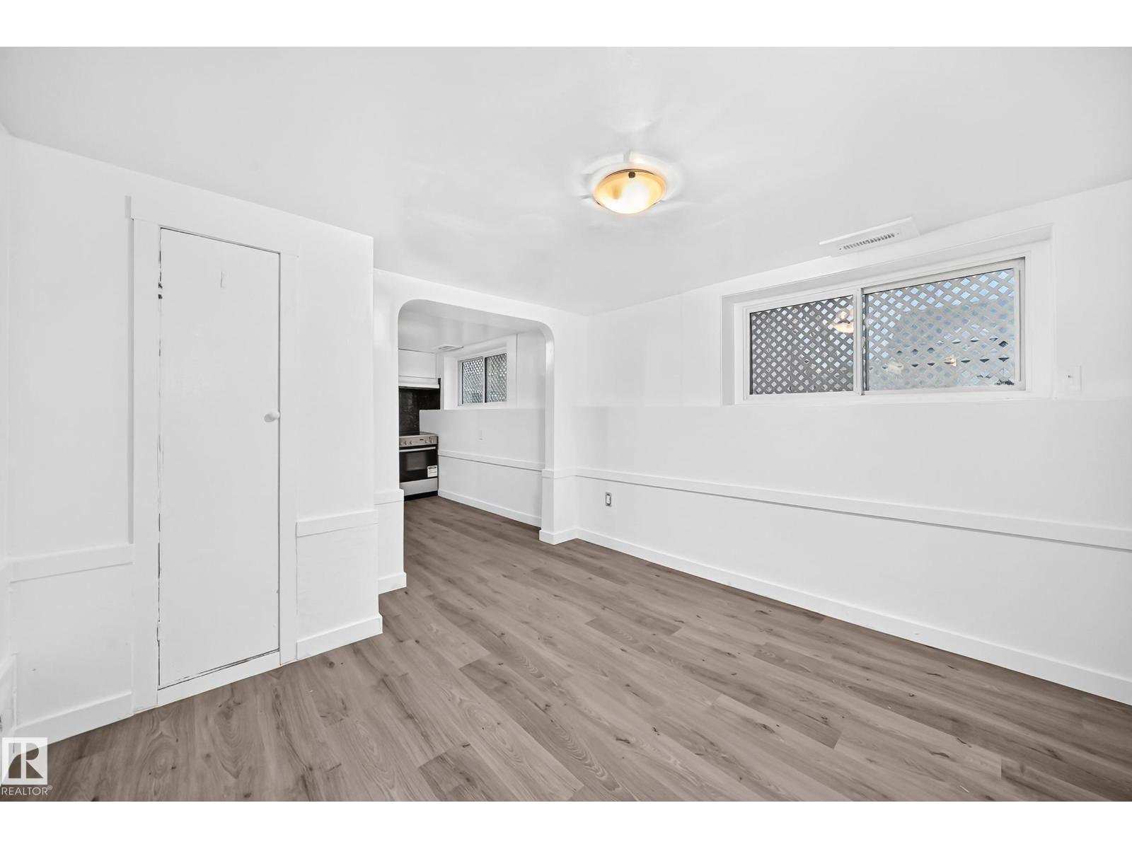 11014 95 St Nw Property Photo 29