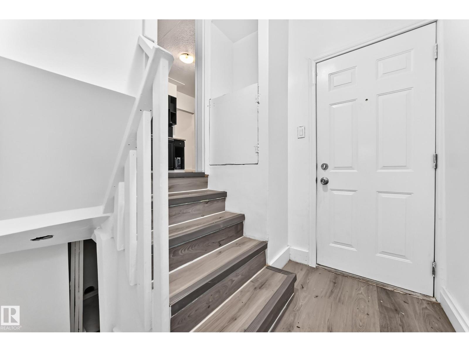 11014 95 St Nw Property Photo 44