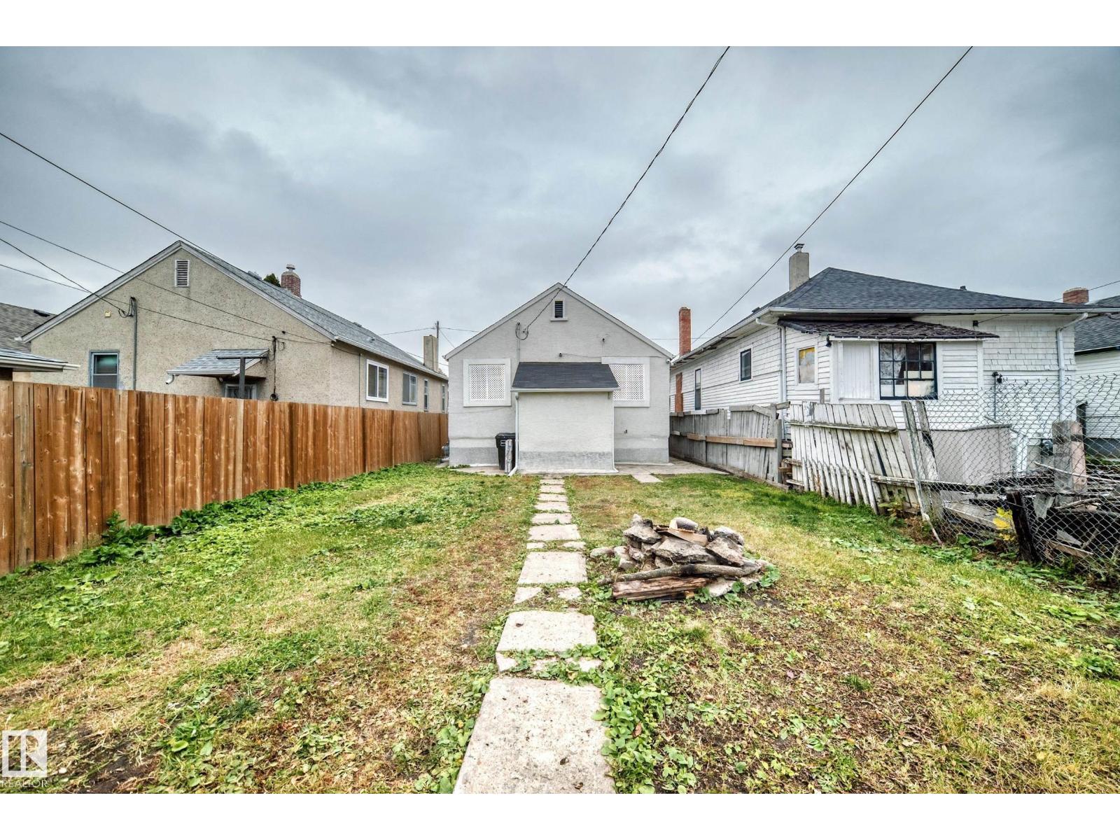 11014 95 St Nw Property Photo 46