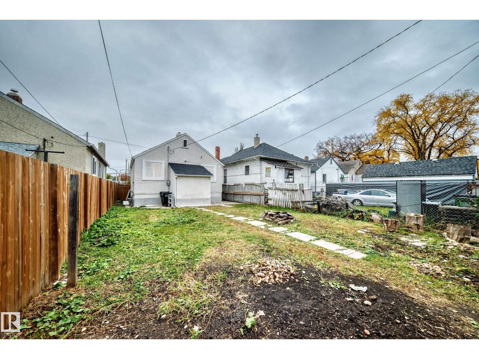 11014 95 St Nw Property Photo 47