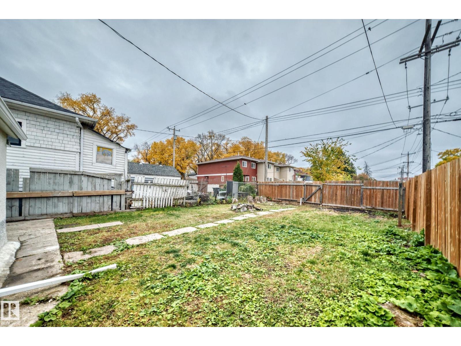 11014 95 St Nw Property Photo 48
