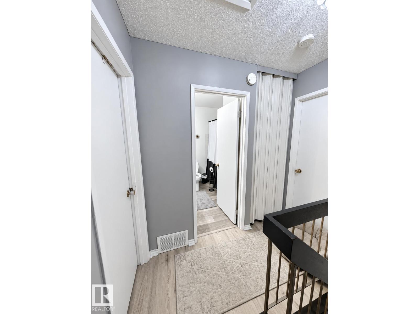 12034 25 Ave Nw Property Photo 11