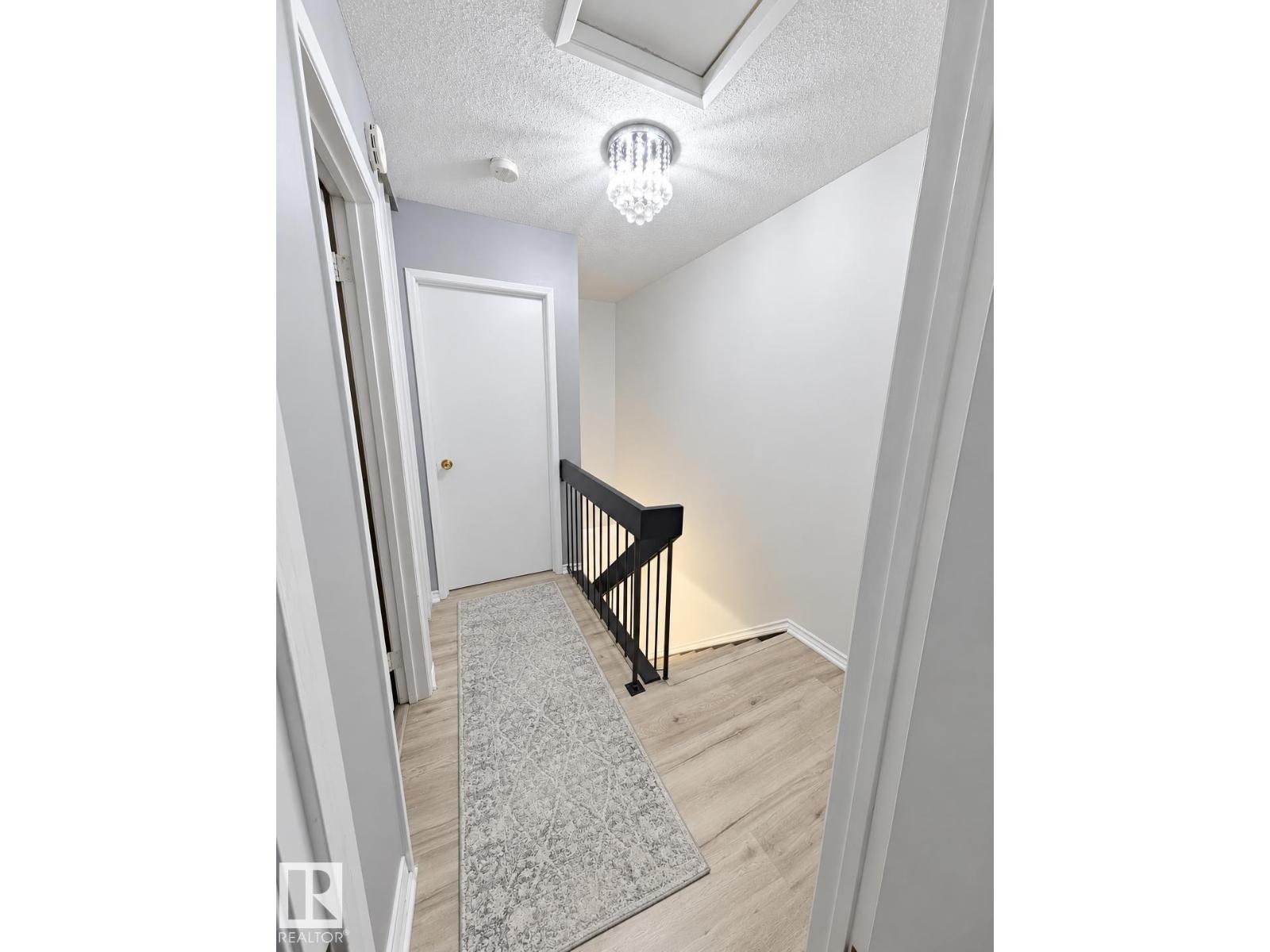 12034 25 Ave Nw Property Photo 12