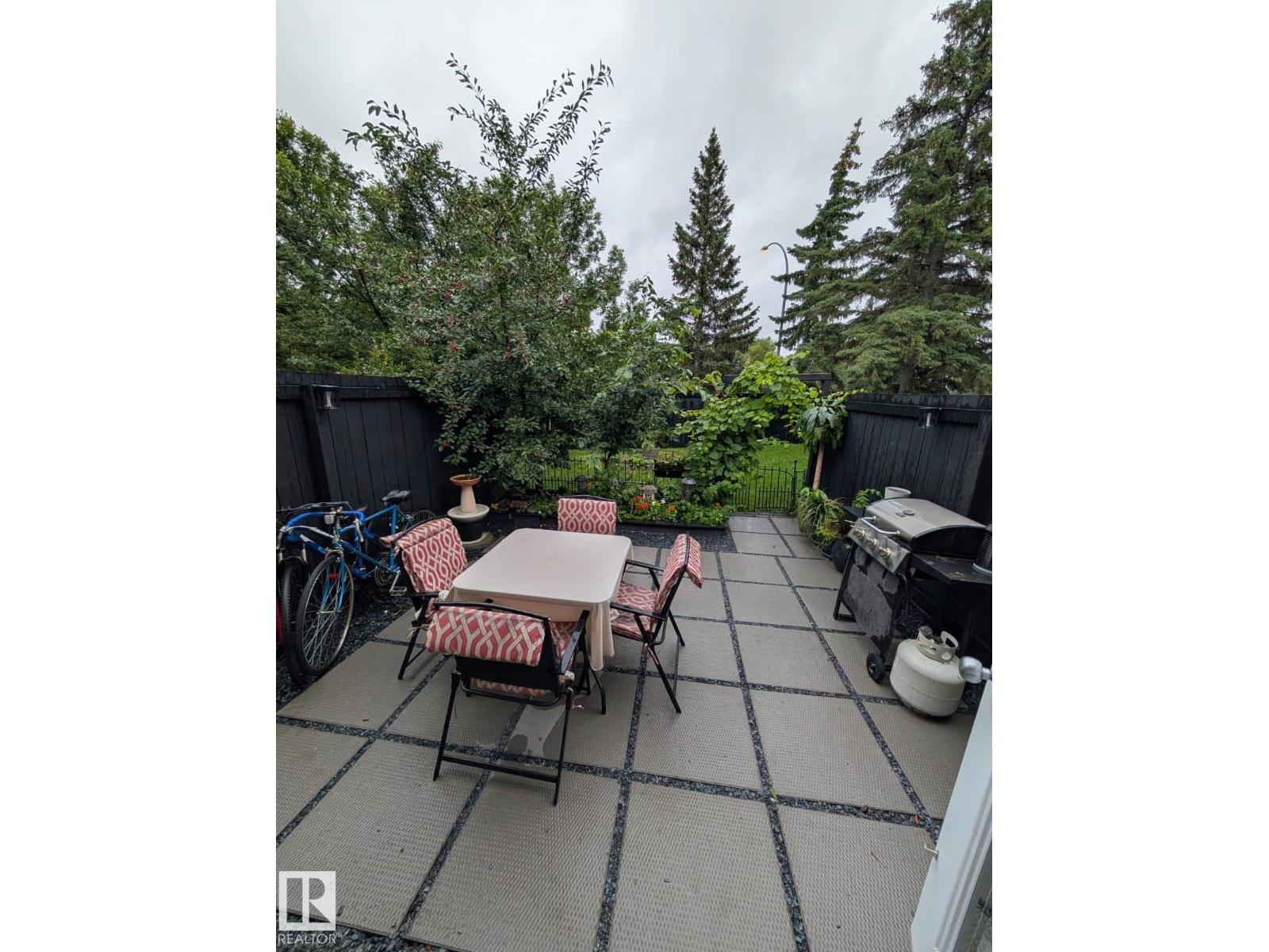 12034 25 Ave Nw Property Photo 18