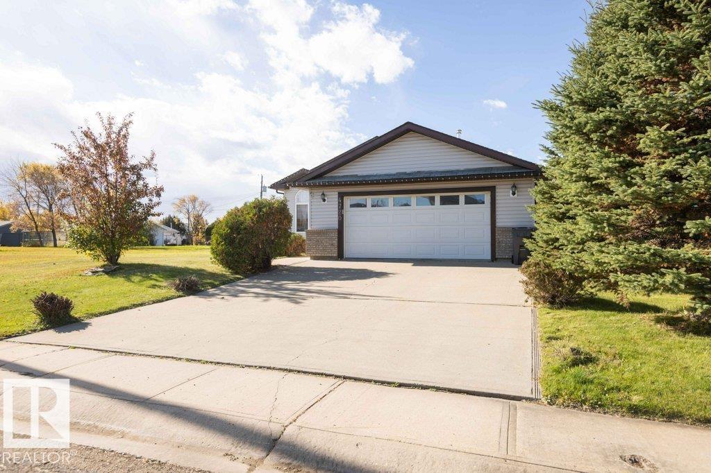 4720 47 St Property Photo 4
