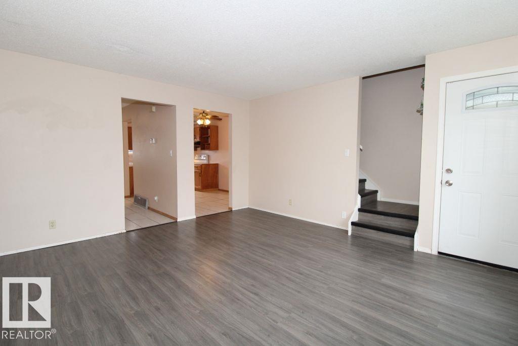11393 22 Av Nw Property Photo 13