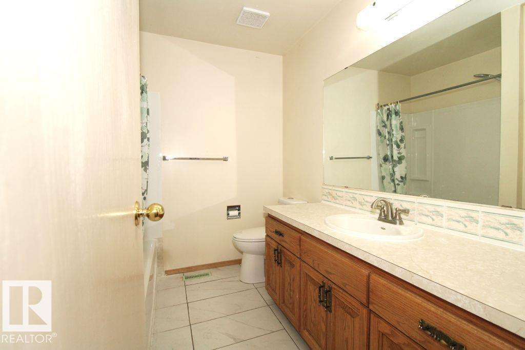 11393 22 Av Nw Property Photo 22