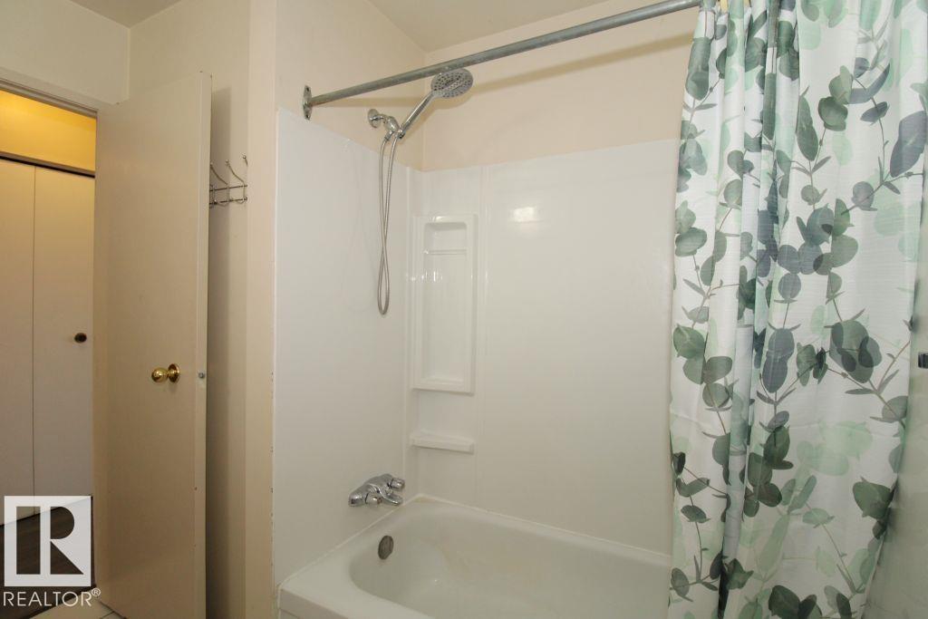 11393 22 Av Nw Property Photo 23