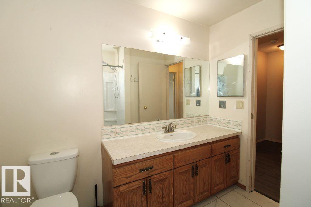 11393 22 Av Nw Property Photo 24