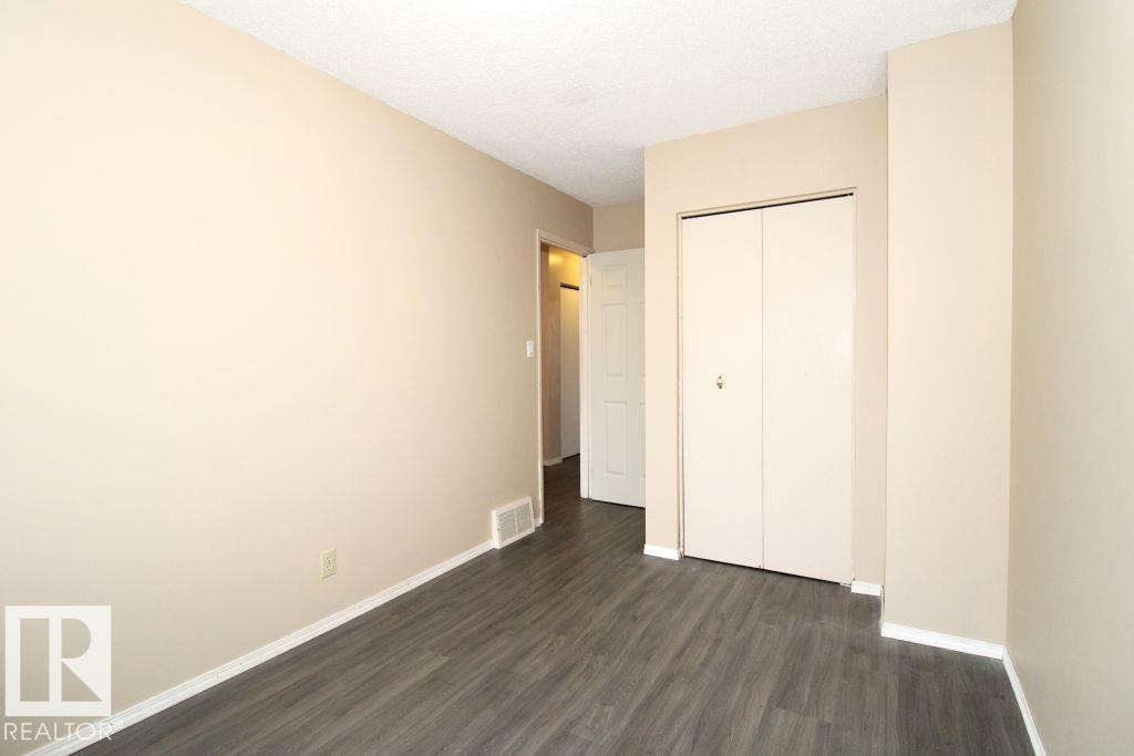 11393 22 Av Nw Property Photo 26