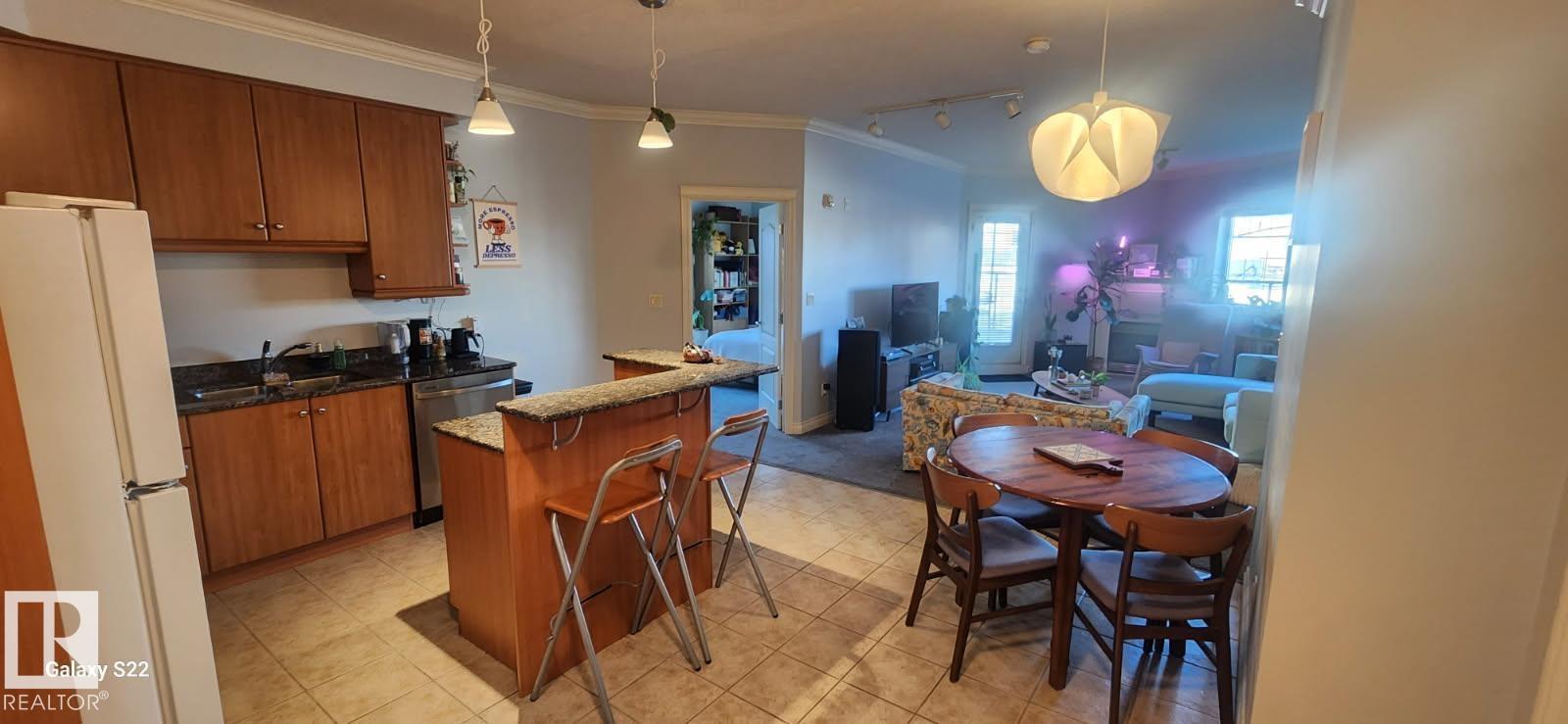 #201 10116 80 Av Nw Property Photo 6