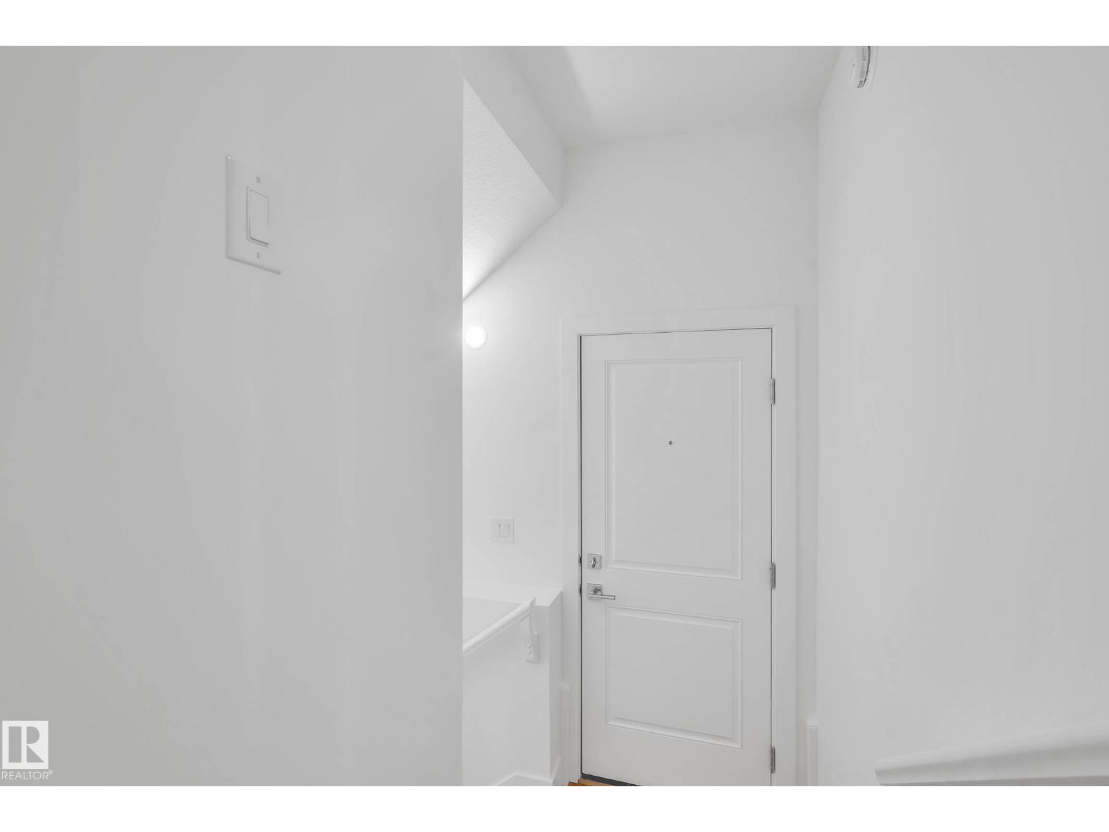74 Penn Pl Property Photo 28