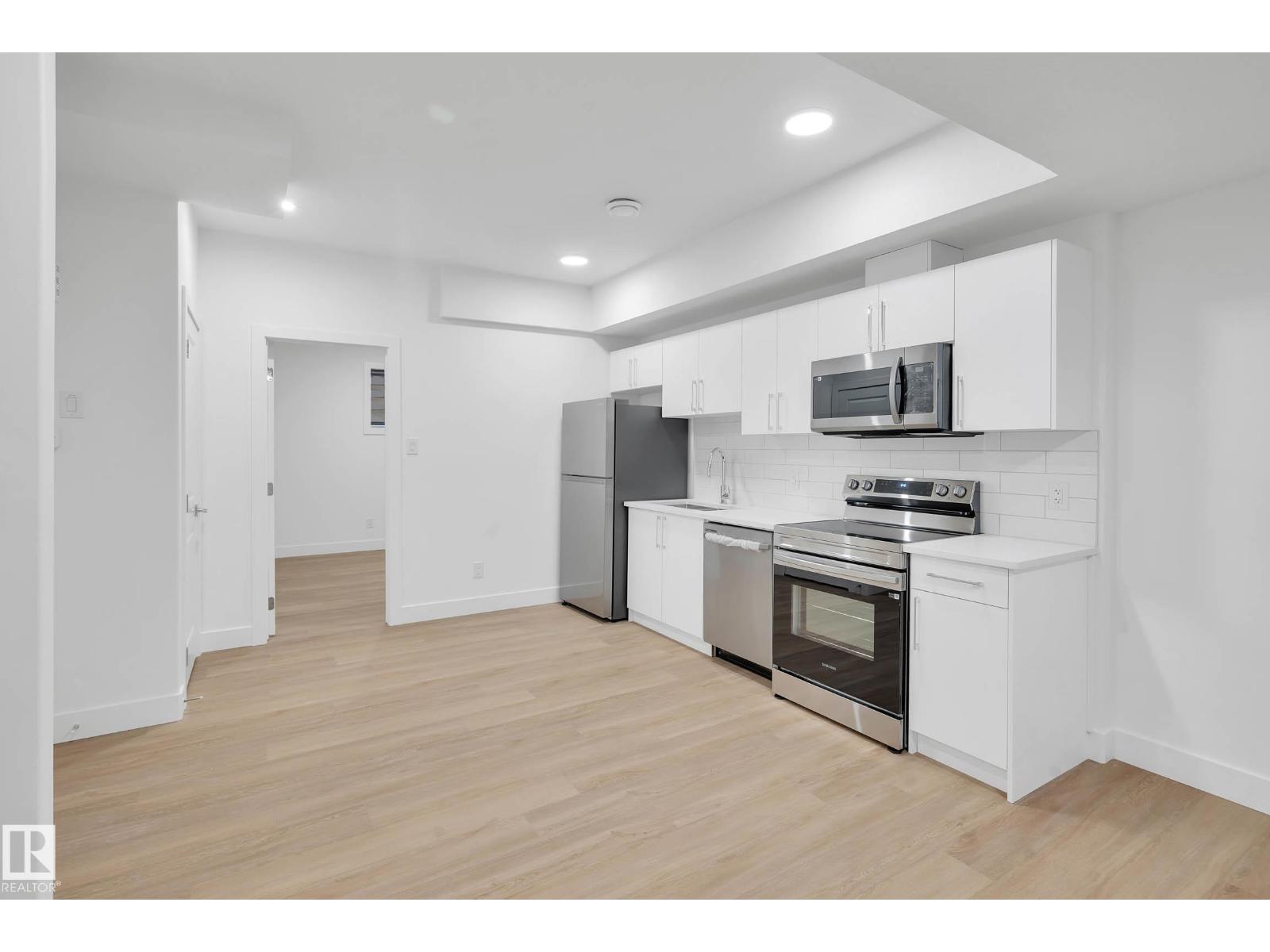 74 Penn Pl Property Photo 32