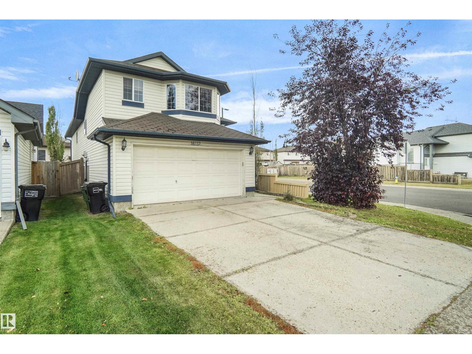 16112 92 St Nw Property Photo 2