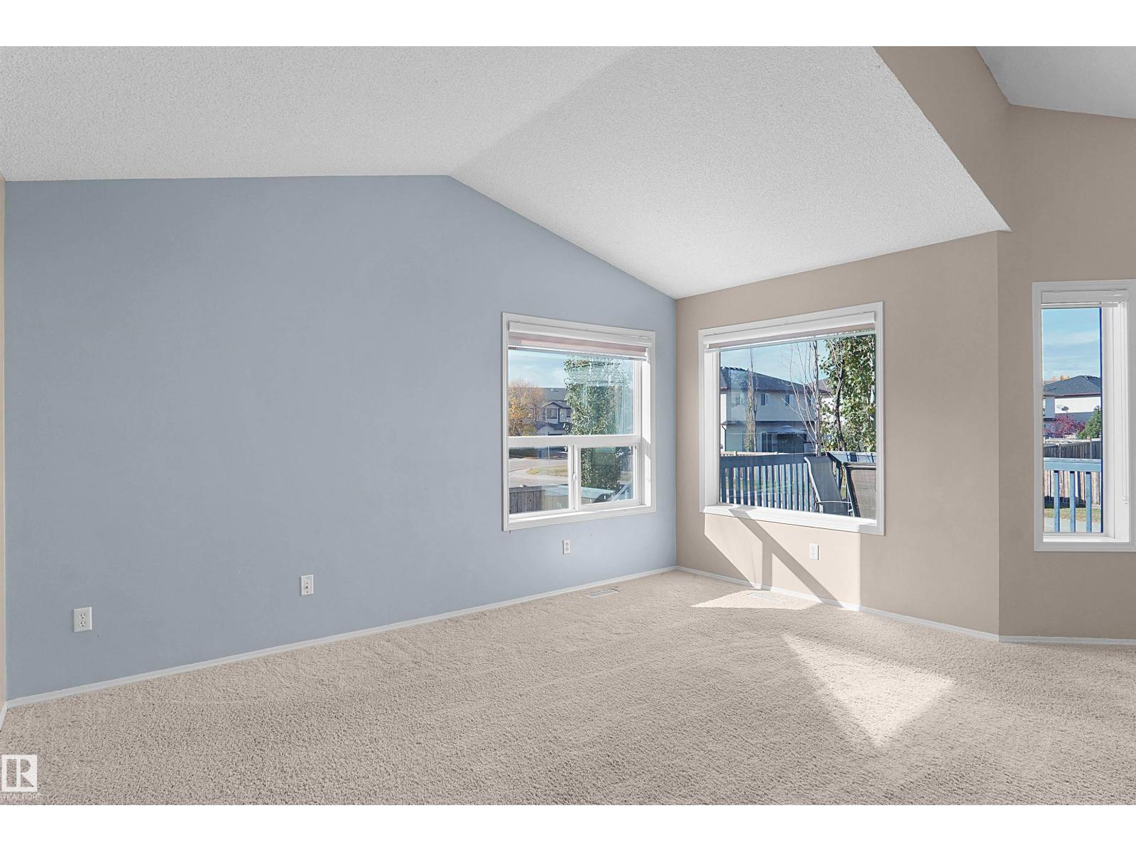 16112 92 St Nw Property Photo 8