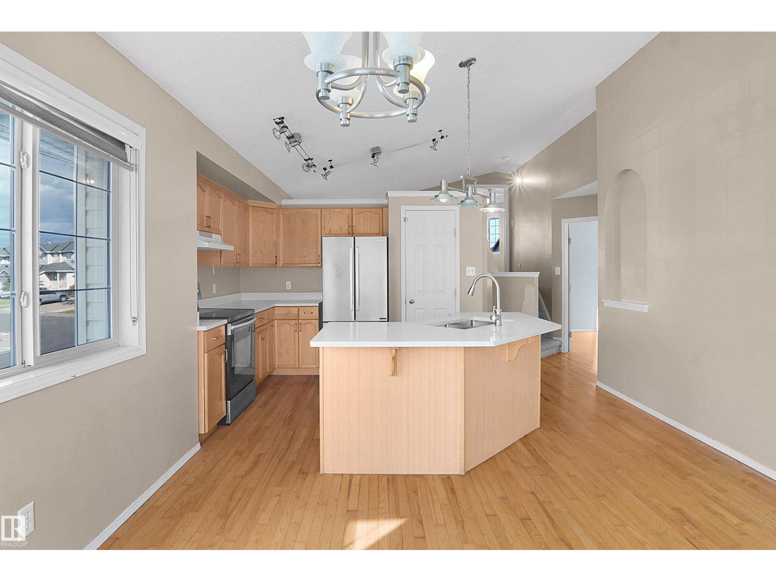 16112 92 St Nw Property Photo 12