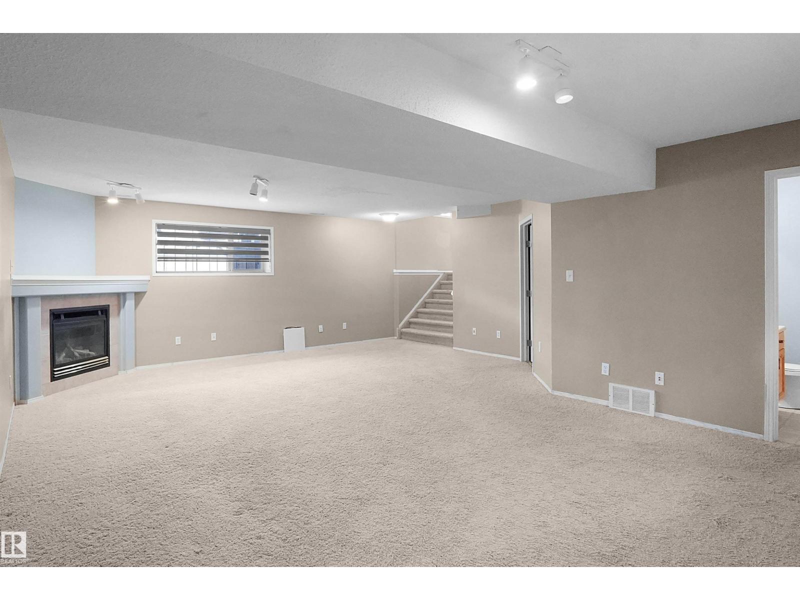 16112 92 St Nw Property Photo 32