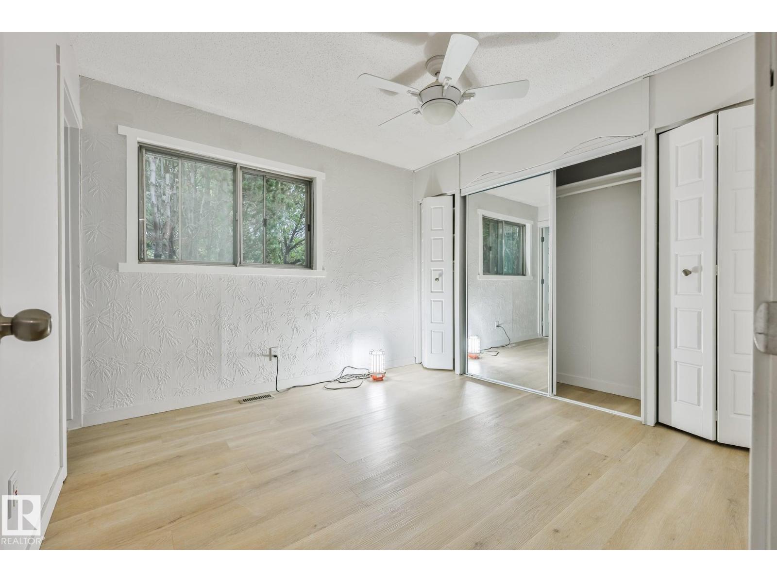 4324 70 St Nw Property Photo 15