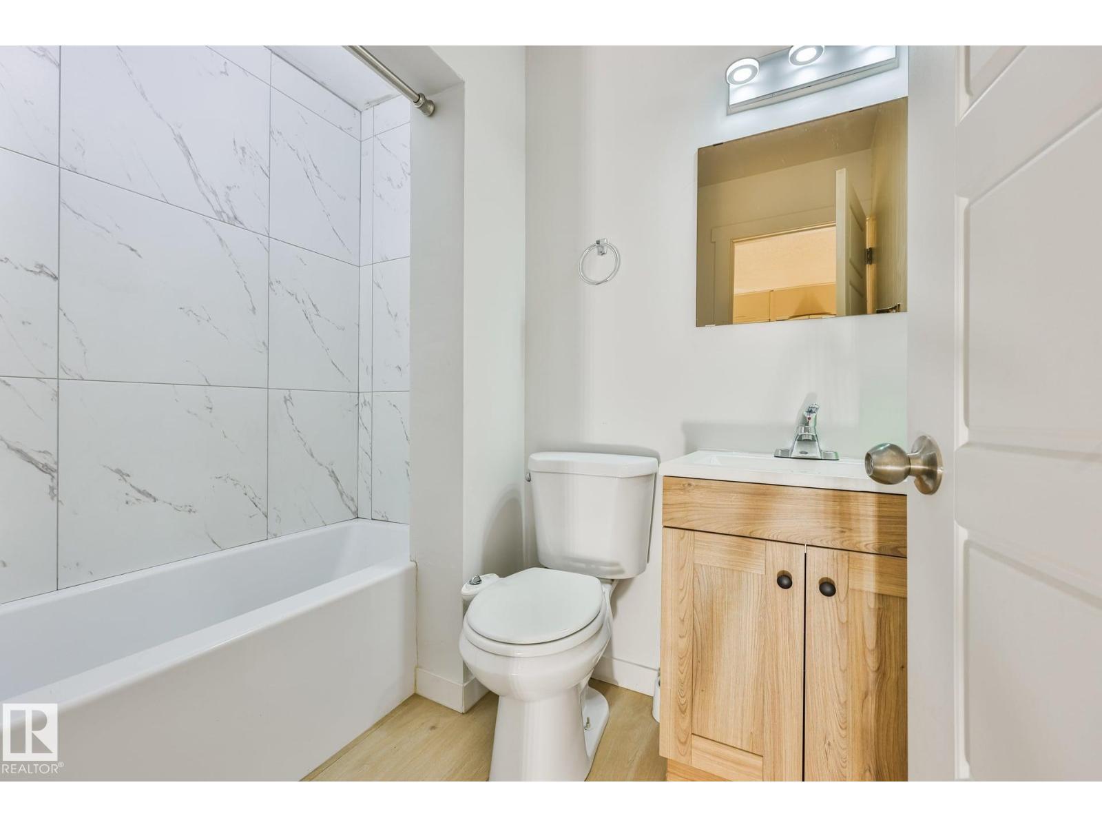 4324 70 St Nw Property Photo 16