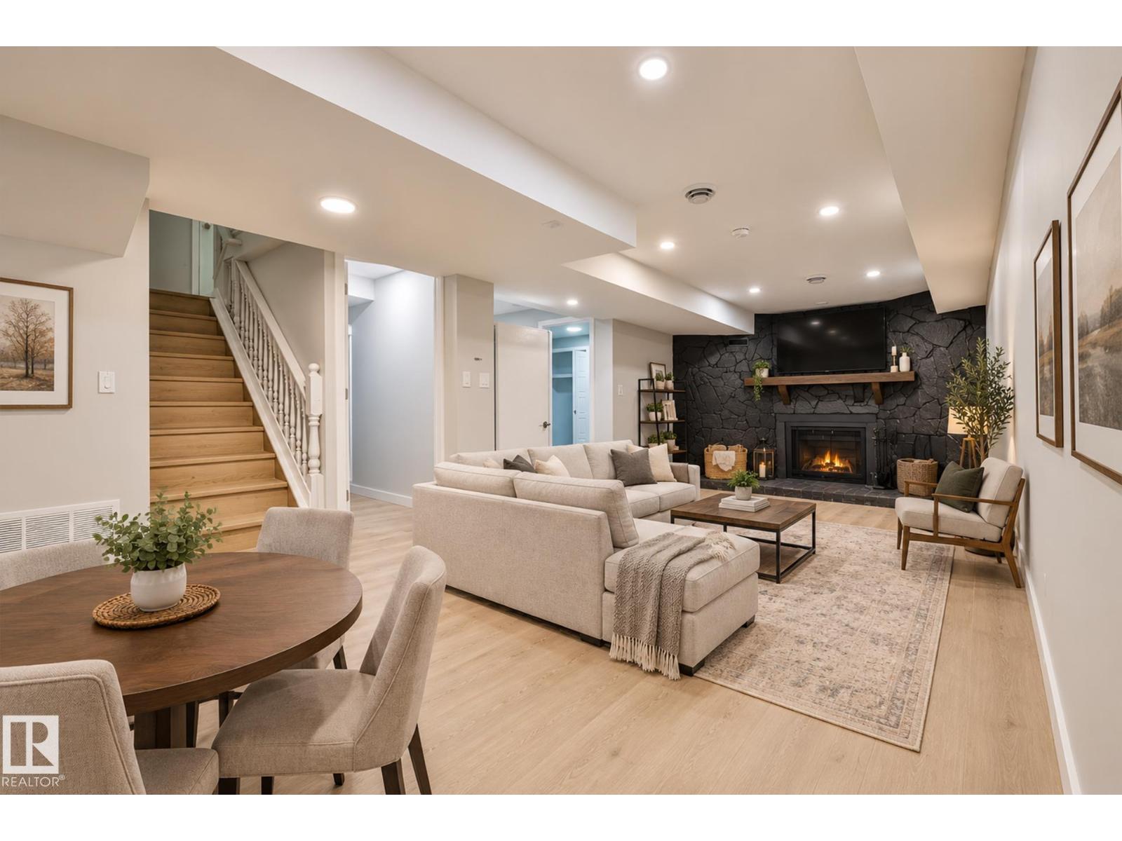 4324 70 St Nw Property Photo 18
