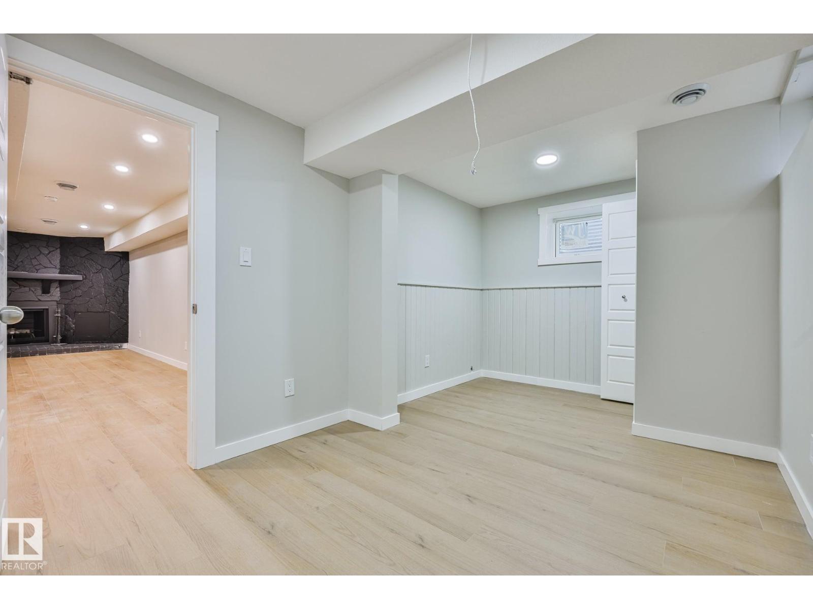 4324 70 St Nw Property Photo 26