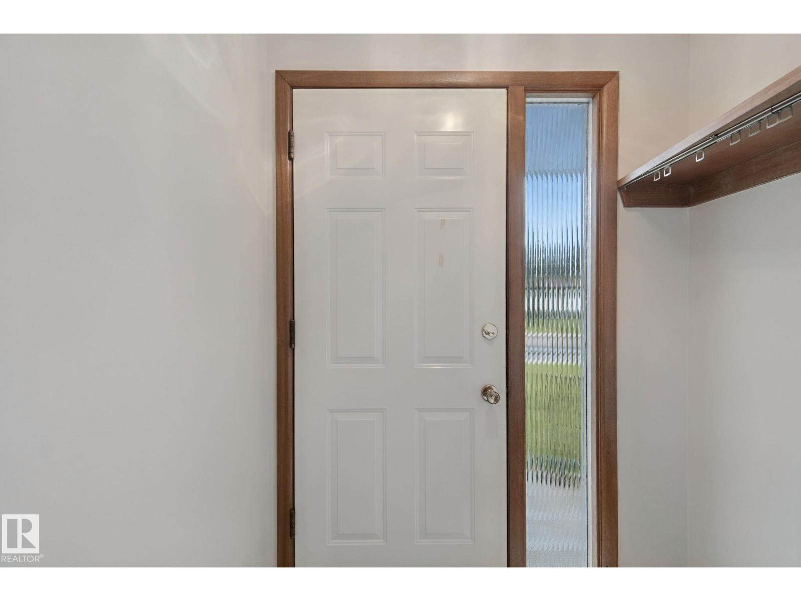 8424 70 St Nw Property Photo 6