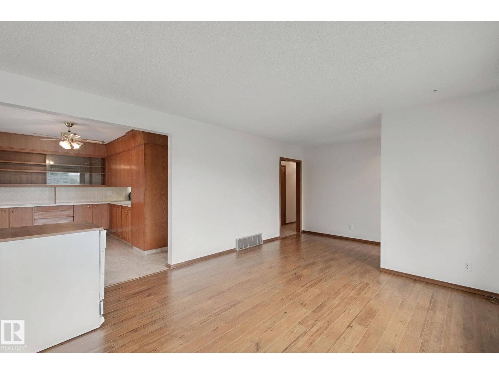 8424 70 St Nw Property Photo 13