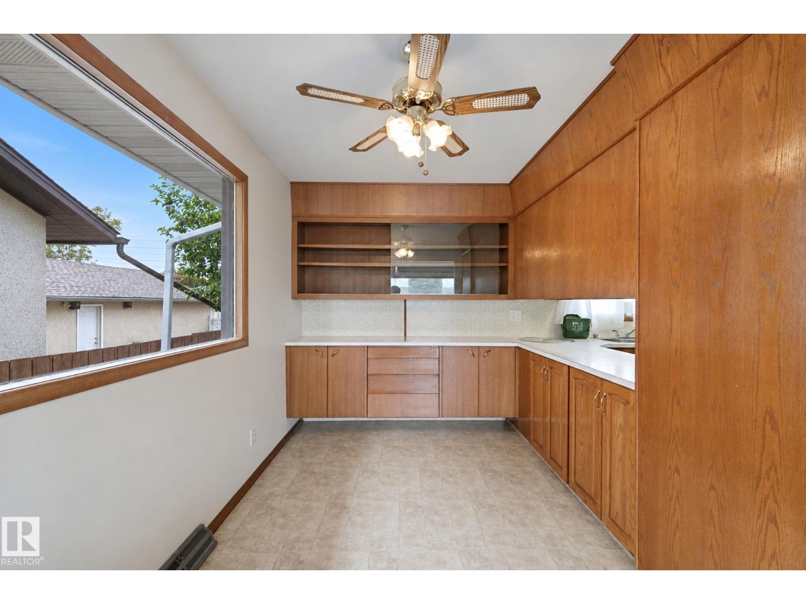 8424 70 St Nw Property Photo 16